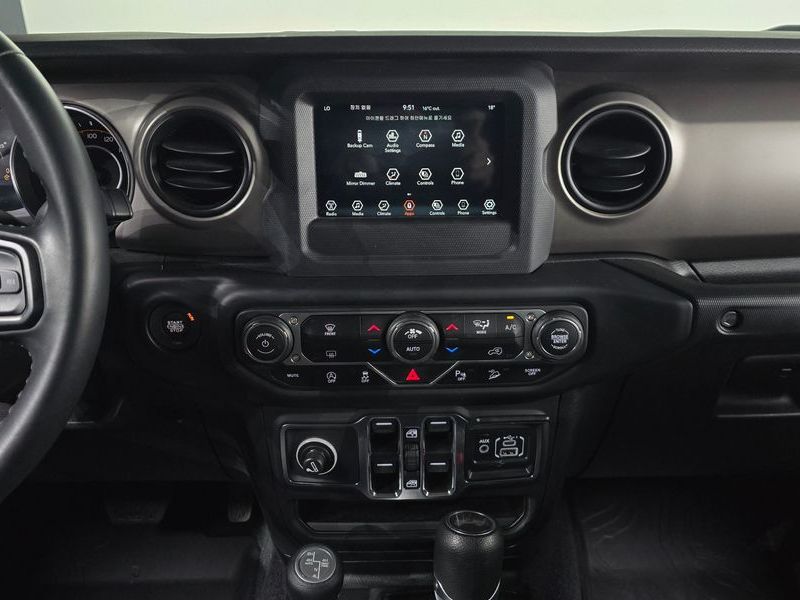 2020 Jeep Wrangler 2.0 Sport 4Door Willys Edition photo 13