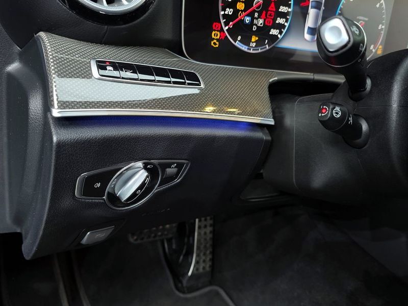 2020 Mercedes-Benz S-Class CLS300d AMG Line photo 16