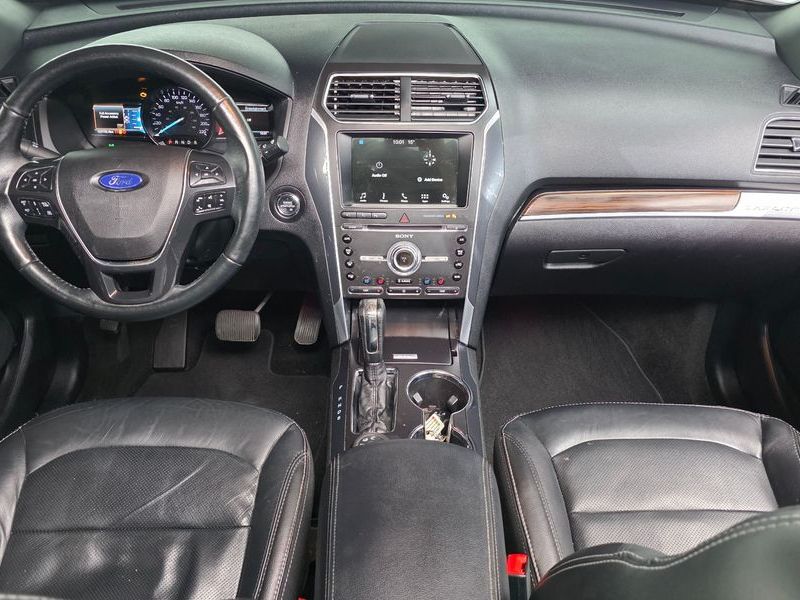 2017 Ford Explorer 3.5 Limited 4WD 5th photo 7