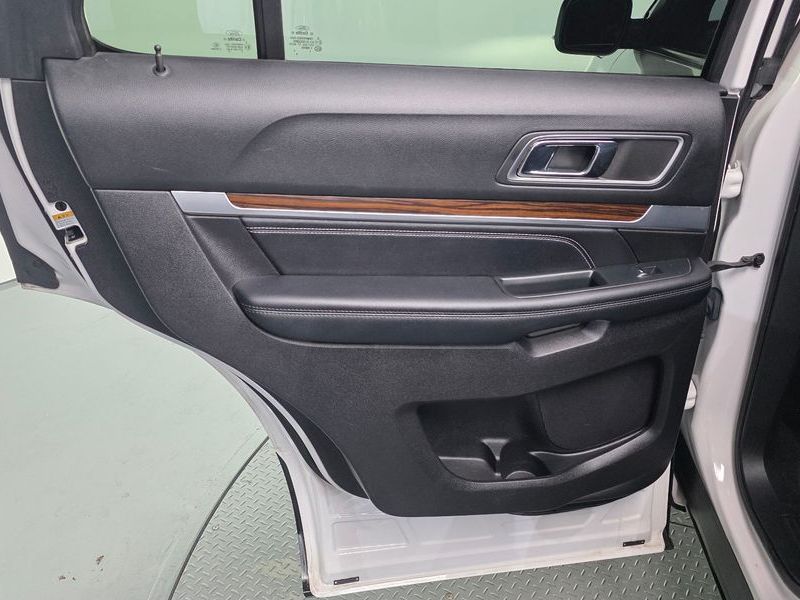2017 Ford Explorer 3.5 Limited 4WD 5th photo 25