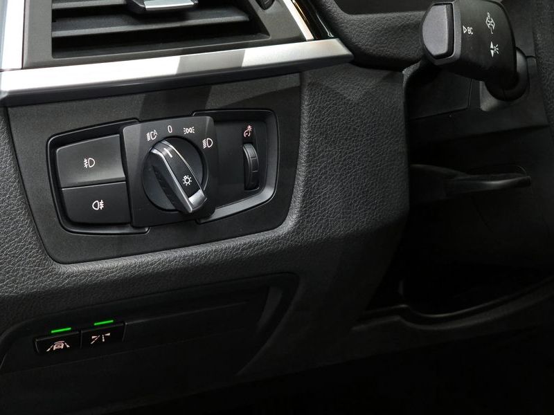 2018 BMW 3 Series 320d photo 14