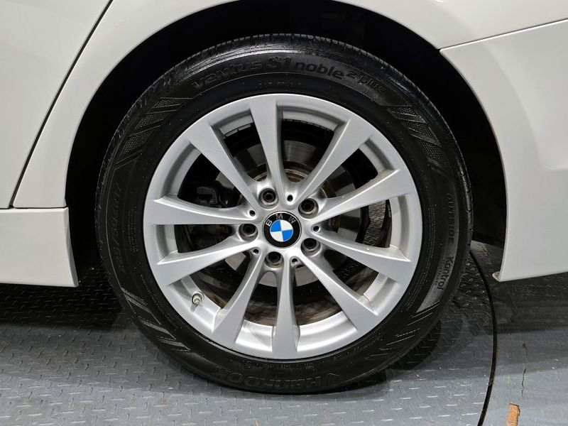 2018 BMW 3 Series 320d photo 21