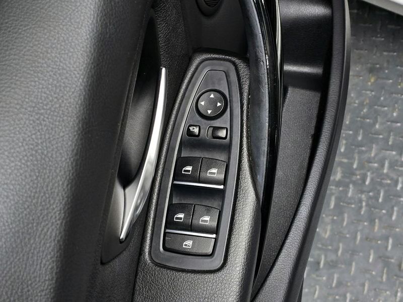 2018 BMW 3 Series 320d photo 26
