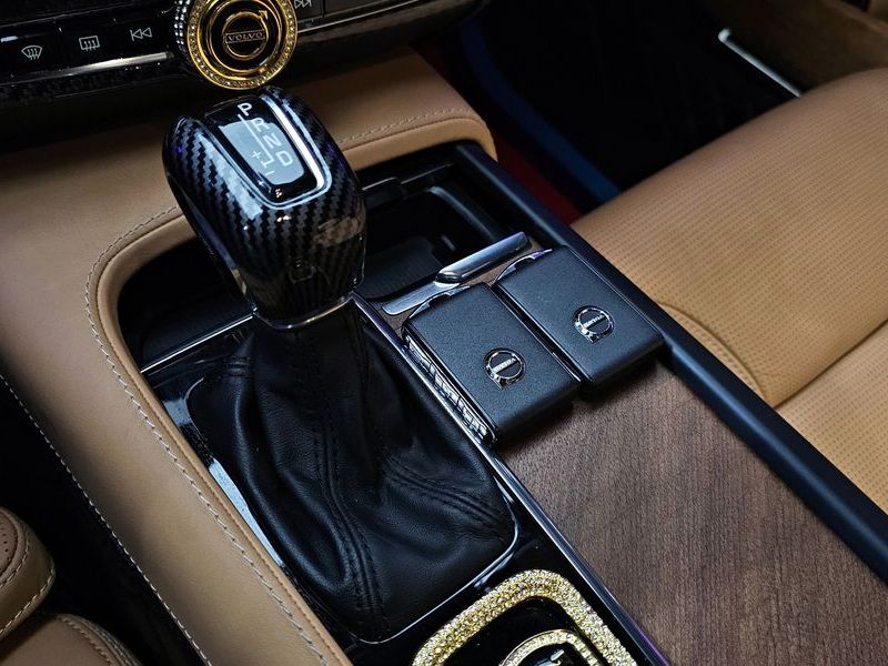 2018 Volvo S90 D4 Inscription photo 9