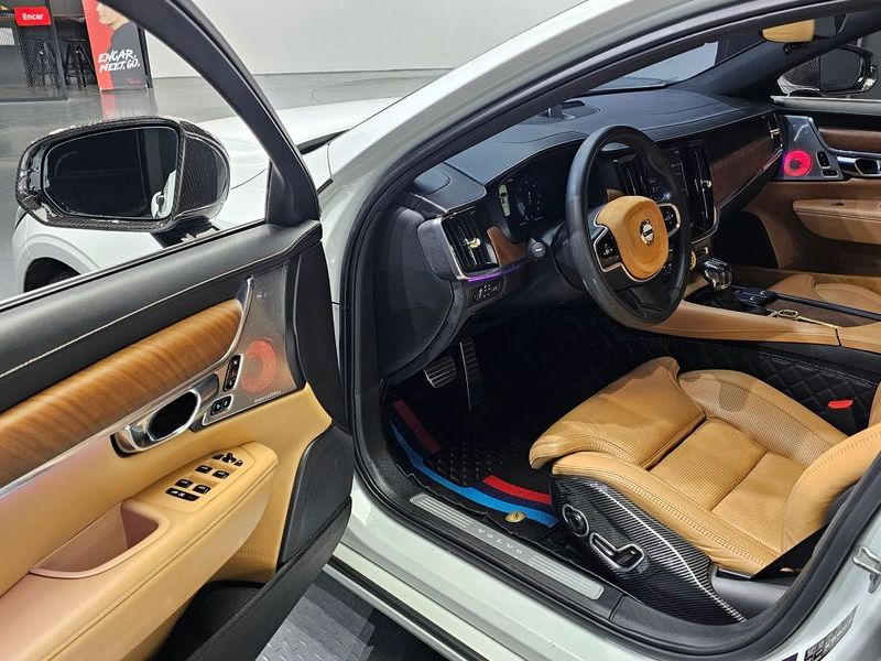 2018 Volvo S90 D4 Inscription photo 10