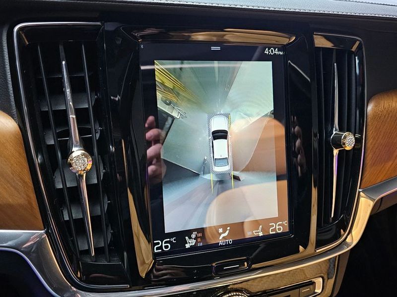 2018 Volvo S90 D4 Inscription photo 17