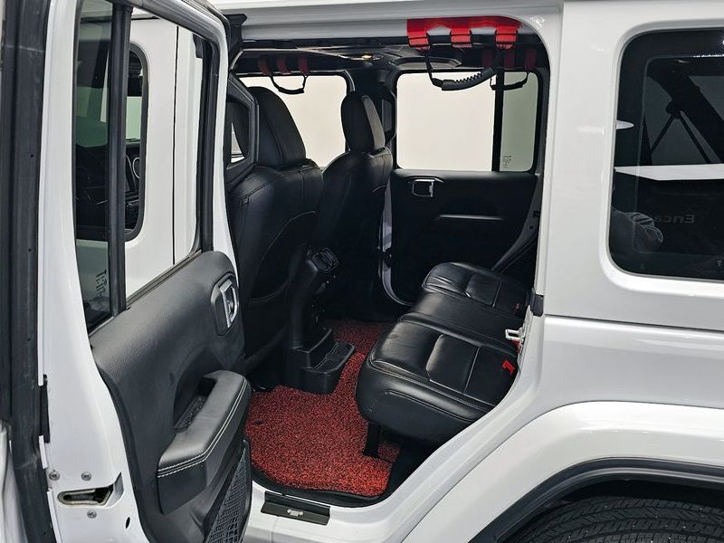 2019 Jeep Wrangler 2.0 Overland 4Door photo 11