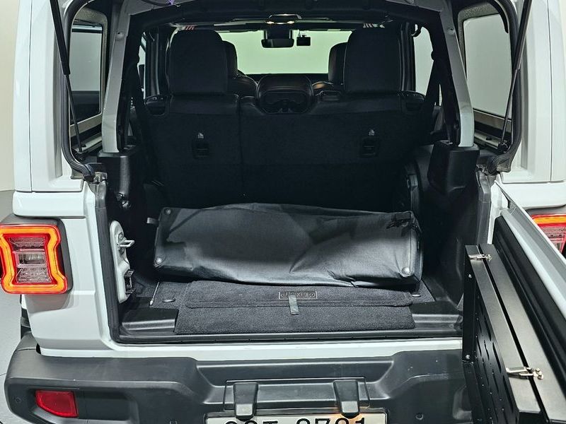 2019 Jeep Wrangler 2.0 Overland 4Door photo 20