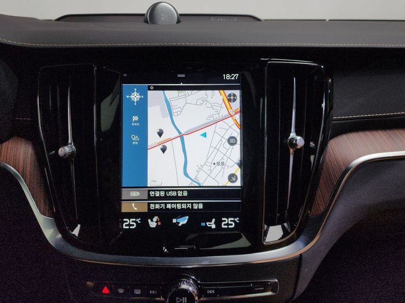2021 Volvo V60 B5 Pro AWD photo 14