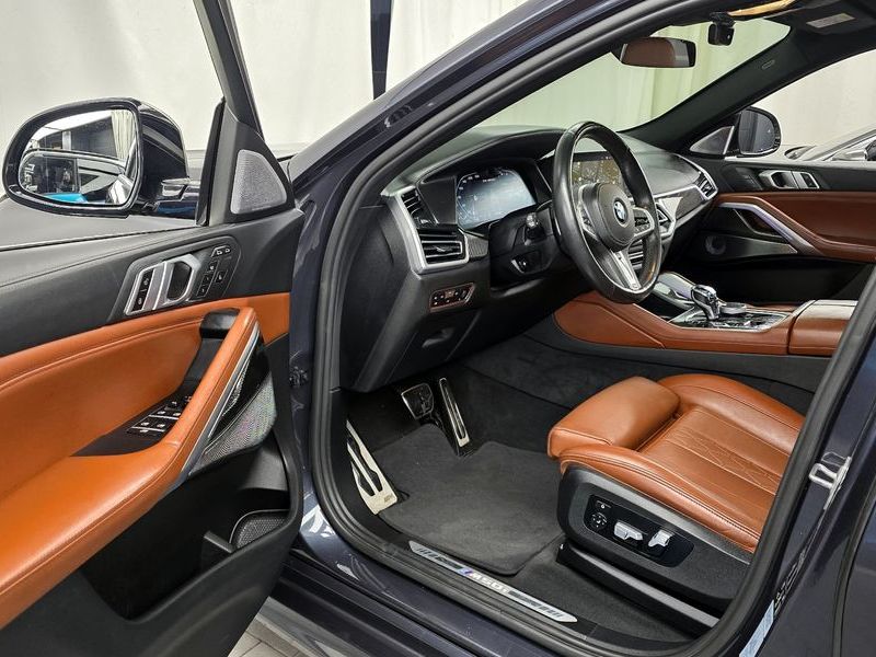 2021 BMW X6 M50i photo 10