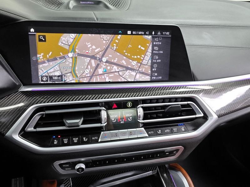 2021 BMW X6 M50i photo 14