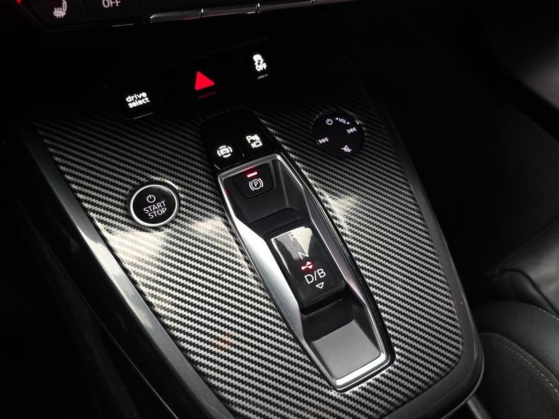 2022 Audi Q4 e-트론 40 Premium Sportback photo 9