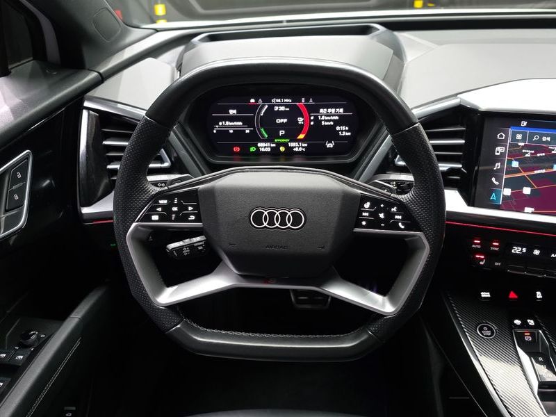 2022 Audi Q4 e-트론 40 Premium Sportback photo 13