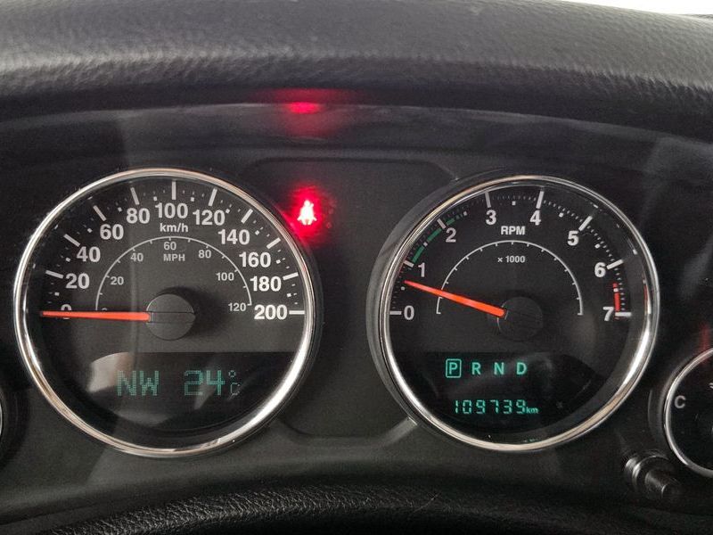 2017 Jeep Wrangler 3.6 Sahara 4Door photo 8