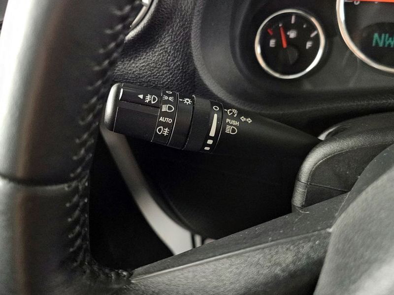 2017 Jeep Wrangler 3.6 Sahara 4Door photo 14