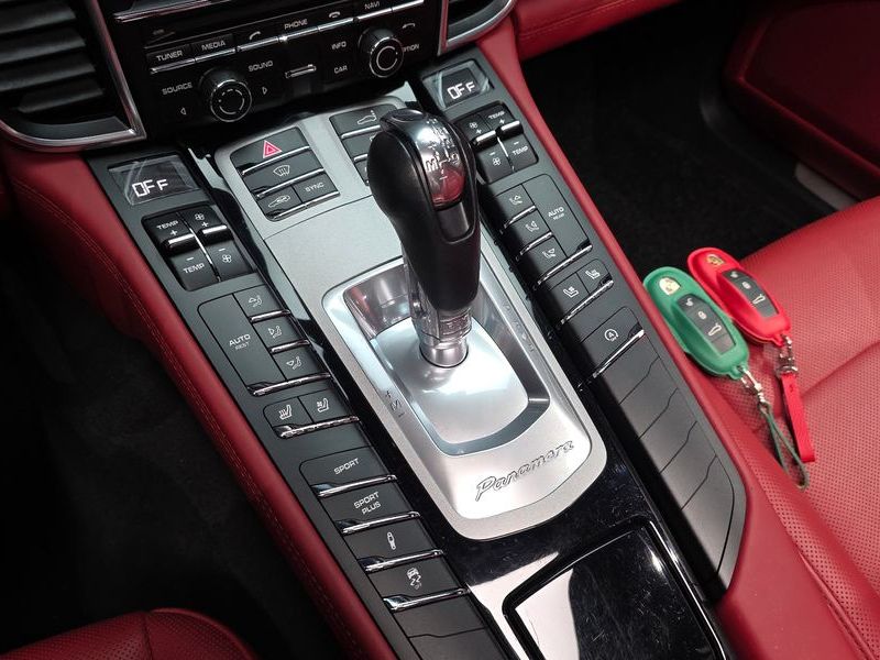 2016 Porsche Panamera 3.6 2WD Edition 970 photo 9