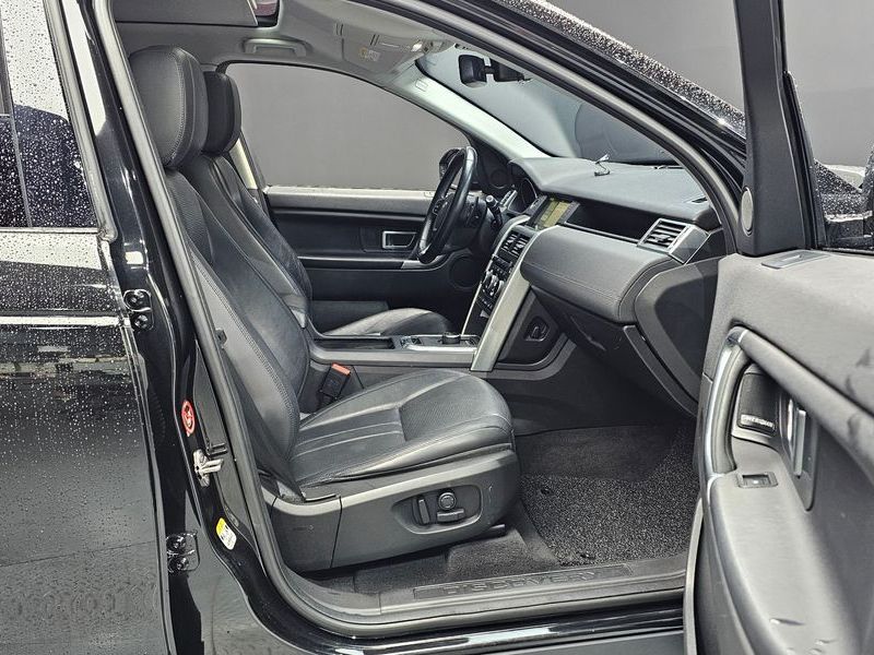 2017 Land Rover Discovery Sport 2.0 TD4 SE (150PS) photo 11