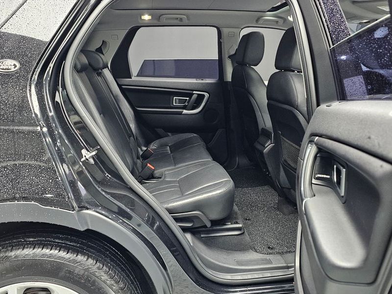 2017 Land Rover Discovery Sport 2.0 TD4 SE (150PS) photo 12