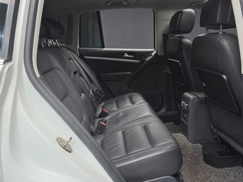 2016 Volkswagen Tiguan 2.0 TDI Premium 5N photo 12