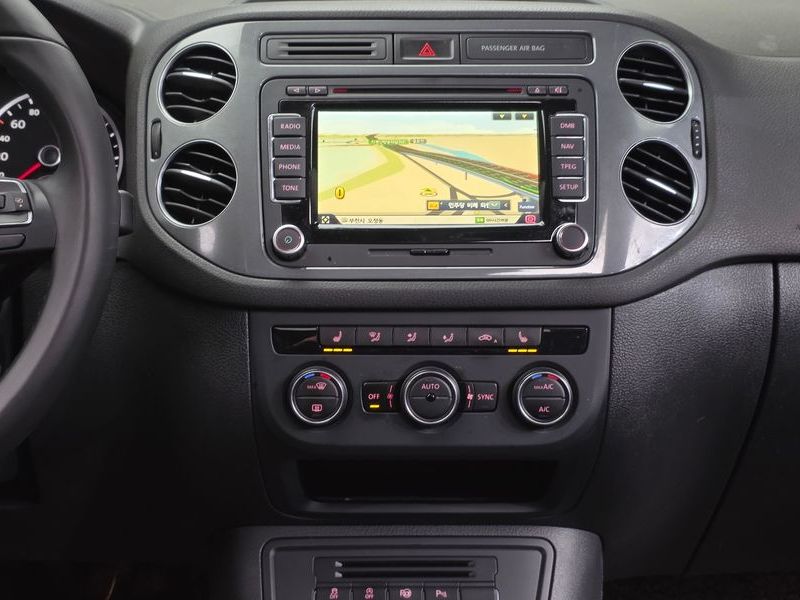 2016 Volkswagen Tiguan 2.0 TDI Premium 5N photo 14