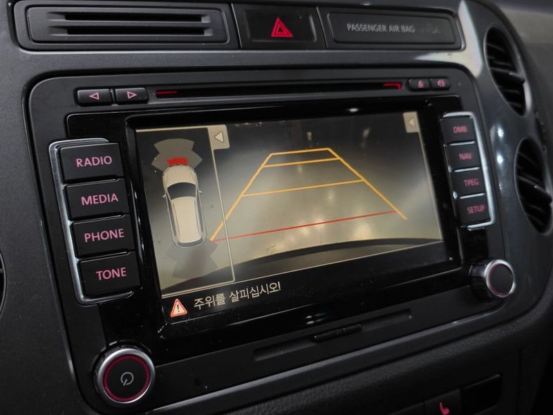 2016 Volkswagen Tiguan 2.0 TDI Premium 5N photo 16