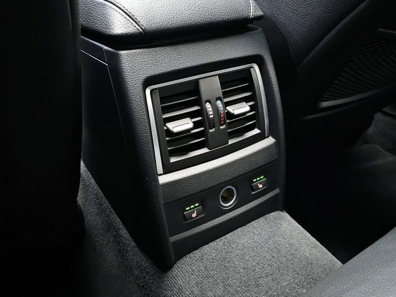 2017 BMW 3 Series 330i M Sport photo 18