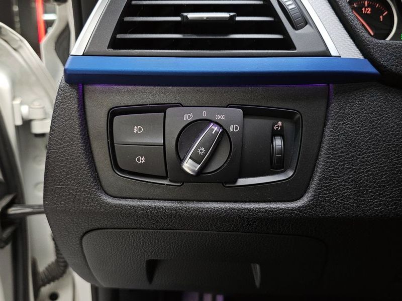 2017 BMW 3 Series 330i M Sport photo 30