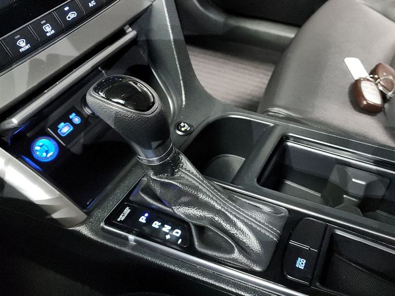 2016 Hyundai Sonata LPI Modern photo 9