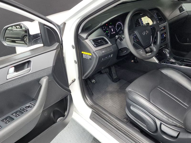 2016 Hyundai Sonata LPI Modern photo 11