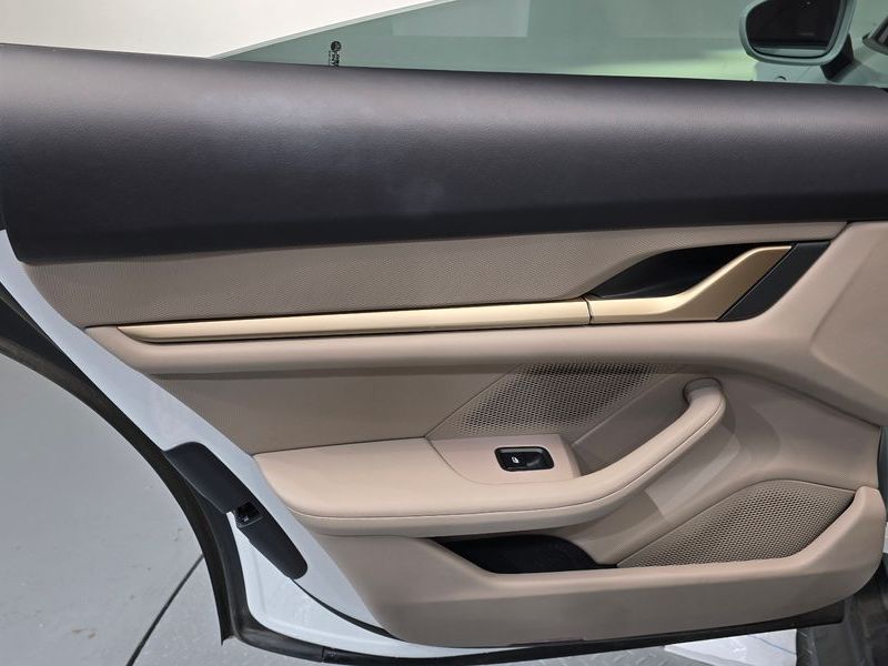 2023 Porsche Taycan Base photo 25