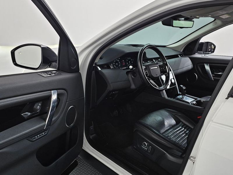 2022 Land Rover Discovery Sport P250 SE photo 10