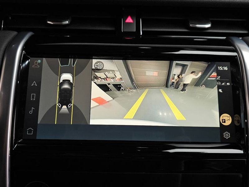 2022 Land Rover Discovery Sport P250 SE photo 14