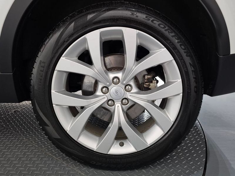 2022 Land Rover Discovery Sport P250 SE photo 21