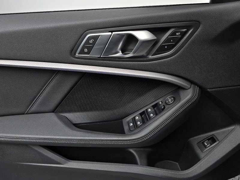 2022 BMW 1시리즈 120i M Sports photo 24