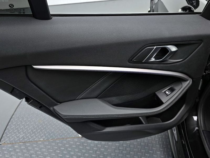 2022 BMW 1시리즈 120i M Sports photo 25