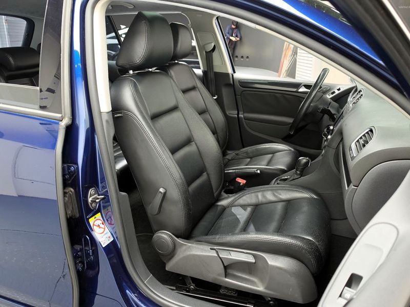 2012 Volkswagen Golf 2.0 TDI photo 12