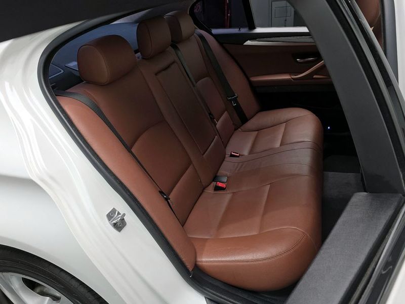 2016 BMW 5 Series 520d M Aero Dynamic photo 12