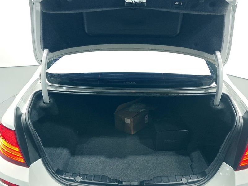 2016 BMW 5 Series 520d M Aero Dynamic photo 20