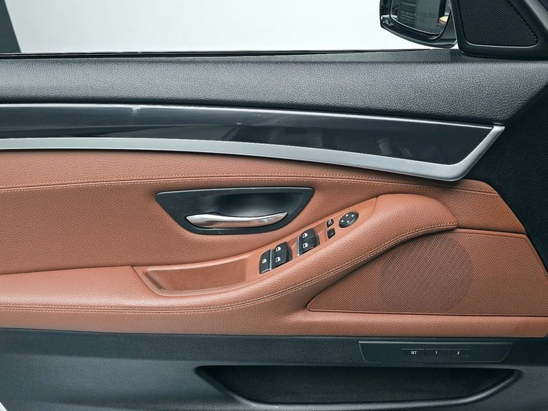 2016 BMW 5 Series 520d M Aero Dynamic photo 24