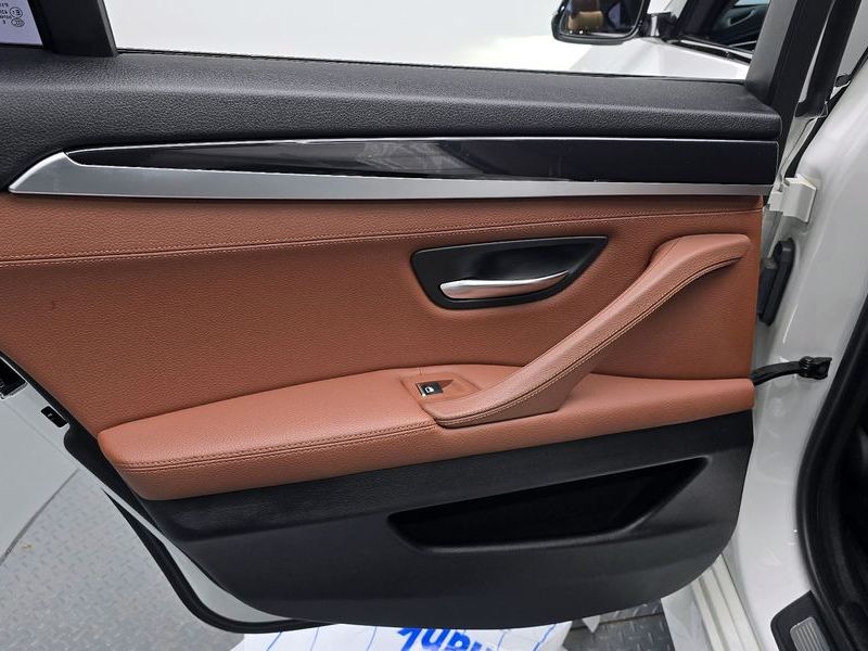 2016 BMW 5 Series 520d M Aero Dynamic photo 25