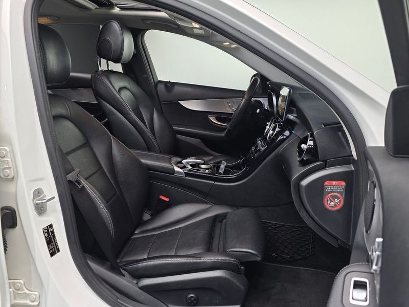 2016 Mercedes-Benz C-Class C220 d Avantgarde photo 10
