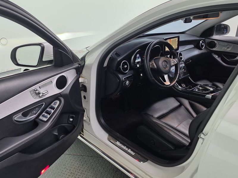 2016 Mercedes-Benz C-Class C220 d Avantgarde photo 11