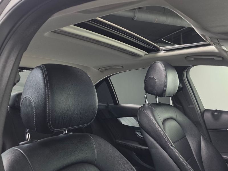 2016 Mercedes-Benz C-Class C220 d Avantgarde photo 17