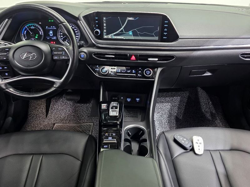 2020 Hyundai Sonata Premium Family photo 7