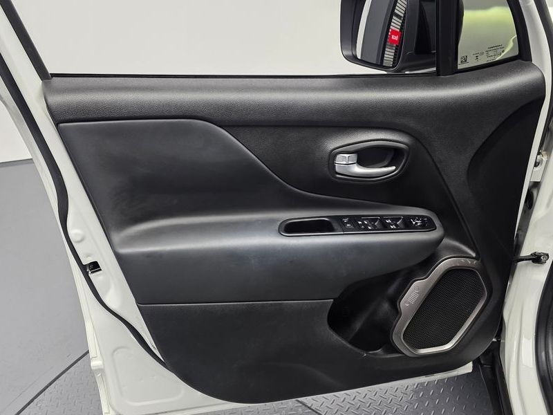 2023 Jeep Renegade 1.3 Limited photo 24