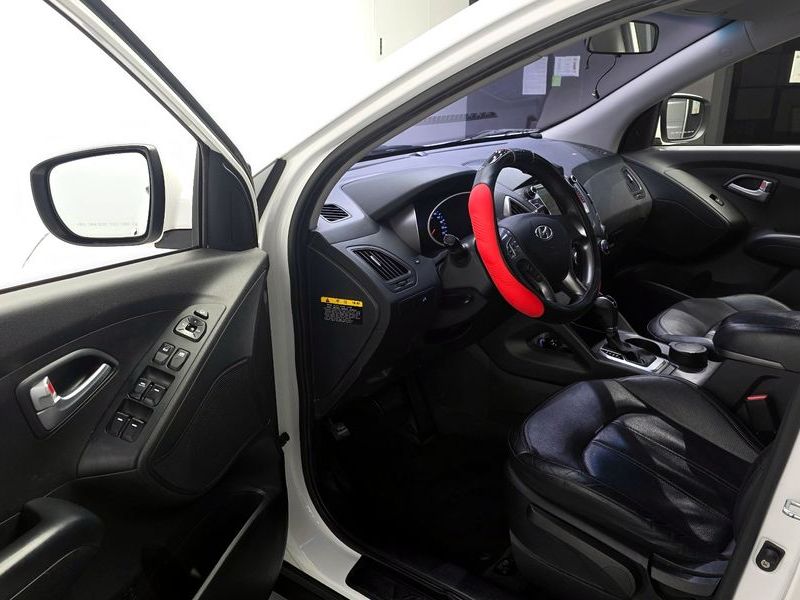2015 Hyundai Tucson Diesel(e-VGT) 2WD Smart photo 10