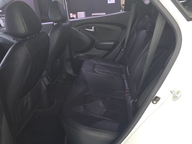 2015 Hyundai Tucson Diesel(e-VGT) 2WD Smart photo 12