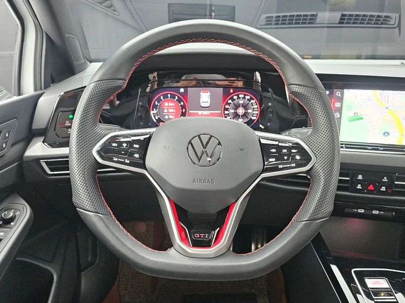2024 Volkswagen Golf 2.0 GTI photo 13