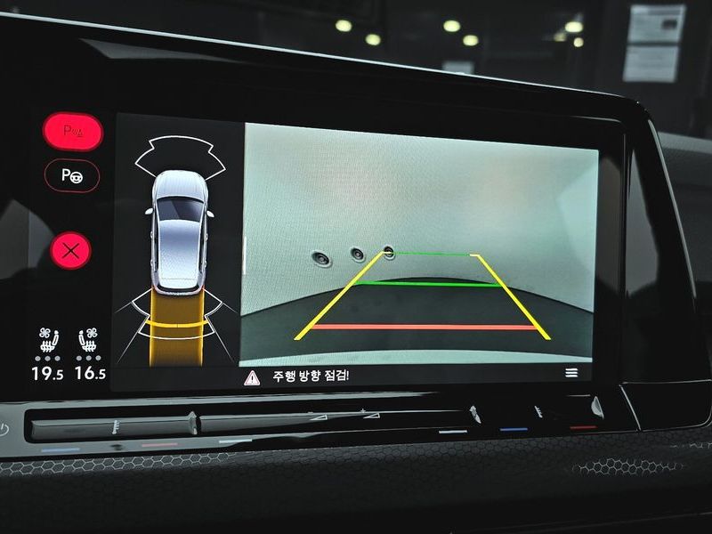 2024 Volkswagen Golf 2.0 GTI photo 15