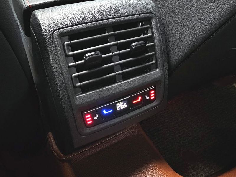 2024 Volkswagen Golf 2.0 GTI photo 18